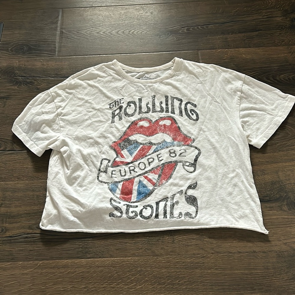 Women’s cropped Rolling Stones tshirt